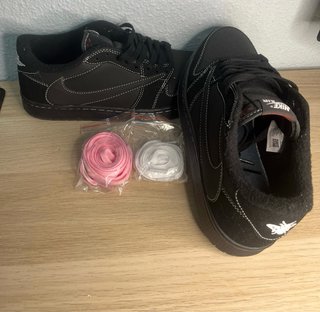 Zapatillas negras Talla 43 Nuevas en su caja