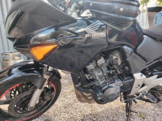Honda CB600F Hornet Negra