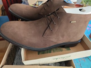 Botas Clarks Chilver Hi GTX Nobuk Marrón Oscuro