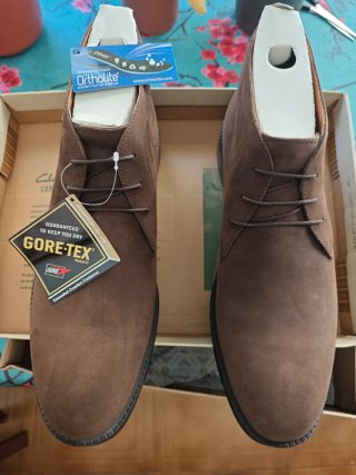 Botas Clarks Chilver Hi GTX Nobuk Marrón Oscuro