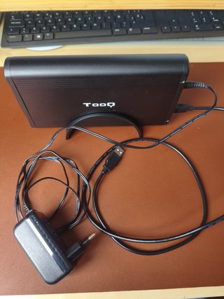 Chasis USB2 para disco SATA y disco Seagate 750 GB