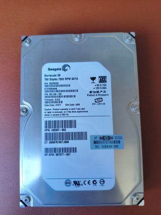 Chasis USB2 para disco SATA y disco Seagate 750 GB