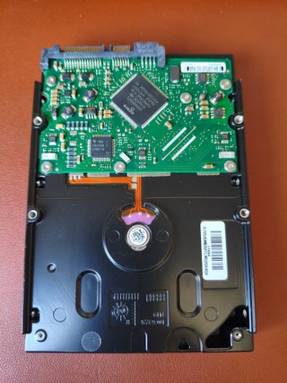 Chasis USB2 para disco SATA y disco Seagate 750 GB