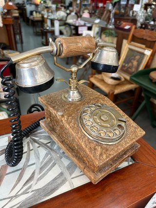 Teléfono Vintage de Ónix y Latón (Años 60-70)