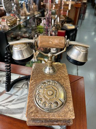 Teléfono Vintage de Ónix y Latón (Años 60-70)