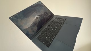 MacBook Air M2 15" · Midnight · Como nueva