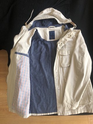 Chaqueta Anorak Beige con Capucha