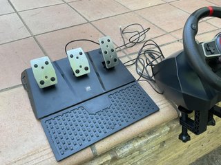 Volante y Pedales PS4