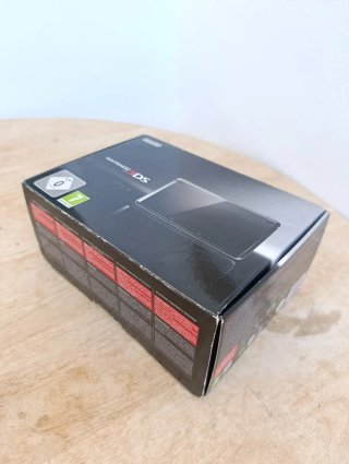 Consola Nintendo 3DS negra