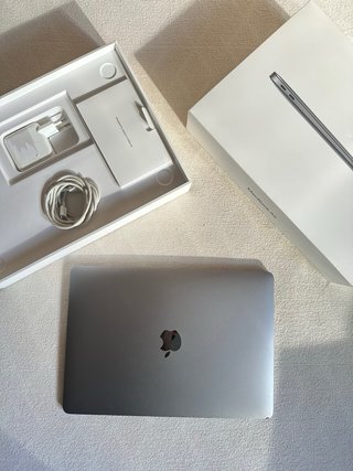 MacBook Air 13” 2020 - i5 8/256