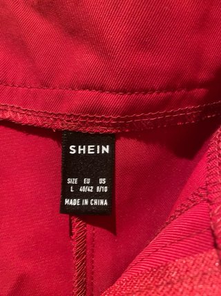 Pantalón de traje rojo