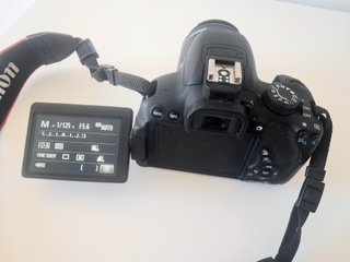 Canon EOS 700D + Objetivo 18-55mm