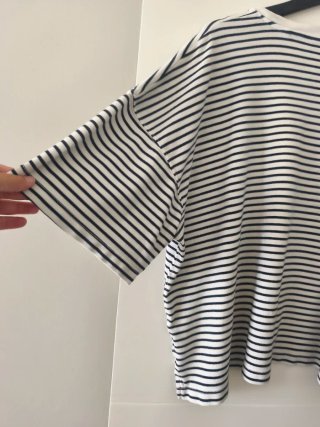 Camiseta Rayas Blanca y Negra Talla Única, tengo 2