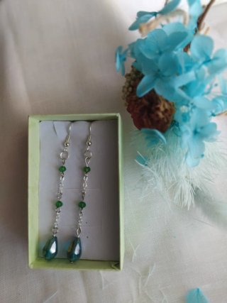 Pendientes verdes largos estilo boho artesanales