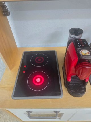 Cocinita IKEA con mesa y 4 sillas