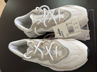 Zapatillas Adidas Ozweego Talla 37 Beige/Blanco