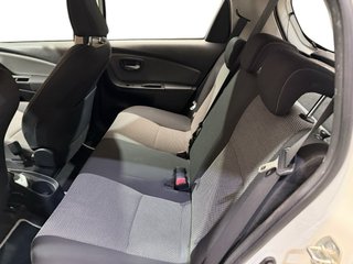 Toyota Yaris 2016 hibrido etiqueta eco