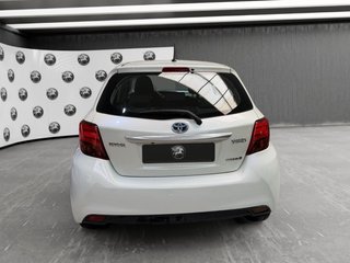 Toyota Yaris 2016 hibrido etiqueta eco