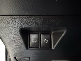 Toyota Yaris 2016 hibrido etiqueta eco