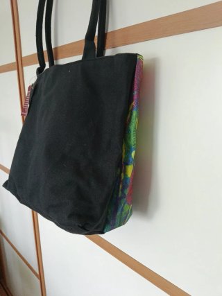 Bolsa grande con estampado floral