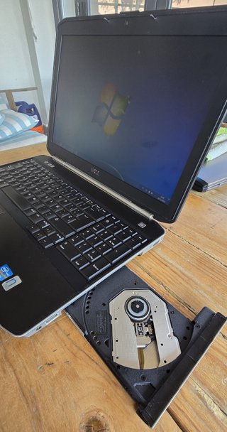 Portátil DELL Latitude 15.4 Intel i5-2430 a 2,4ghz