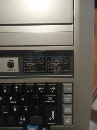 Máquina de Escribir Electrónica Panasonic R194