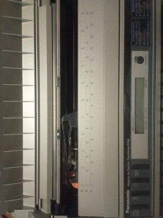 Máquina de Escribir Electrónica Panasonic R194