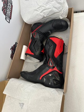 Botas num 41 Dainese Nexus 2 Rojas sin usar