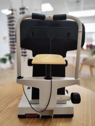 Autorrefractómetro Nidek AR-1600