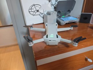 DJI Mini 3 pro con accesorios