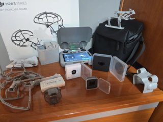 DJI Mini 3 pro con accesorios