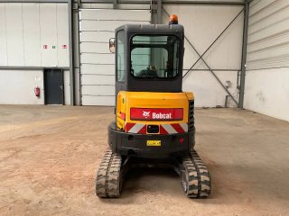 Mini Excavadora Bobcat E26