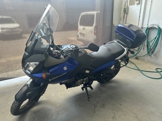 Suzuki V-Strom 650 DL Adventure Moto
