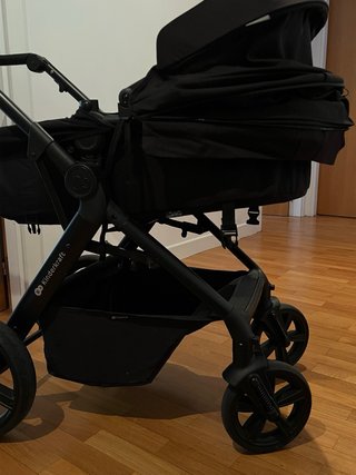 Capazo y silla de bebé + complementos