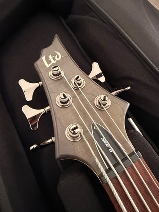 Bajo ESP LTD B-205SM + funda Fender FB1225
