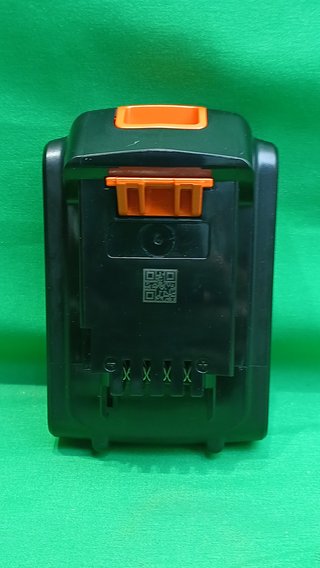 Kit Batería y Cargador Black+Decker 18V