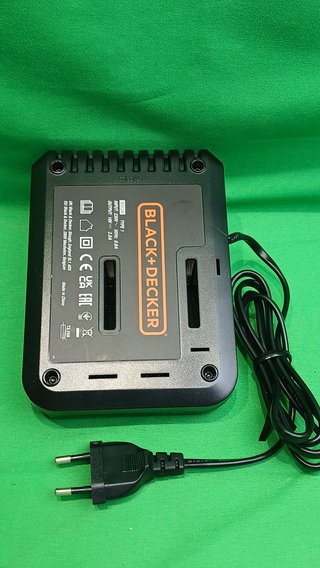 Kit Batería y Cargador Black+Decker 18V