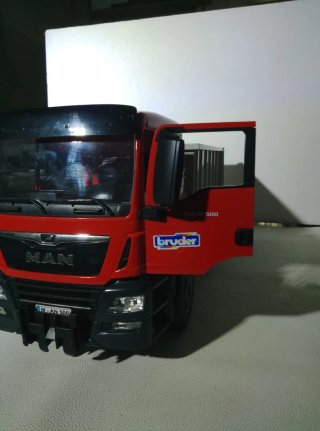 Camioncino Bruder rosso