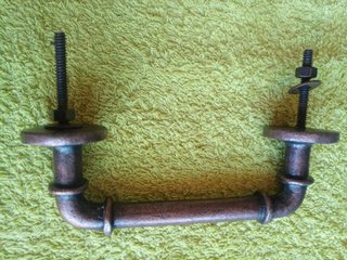 Tirador estilo industrial
