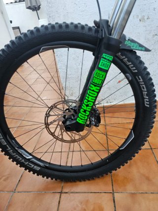 Giant Glory Maestro 2 Downhill Bike ESCUHO OFERTAS