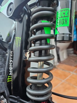 Giant Glory Maestro 2 Downhill Bike ESCUHO OFERTAS