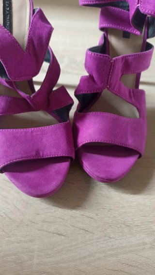 Sandalias tacón Zara morado talla 40