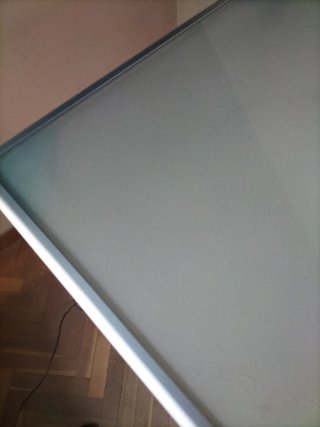Mesa alta metal y cristal