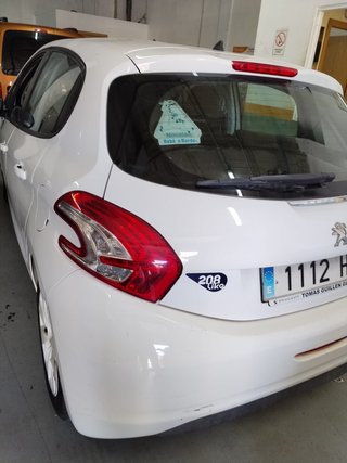 Peugeot 208 2014