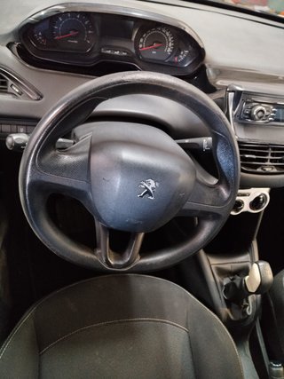 Peugeot 208 2014