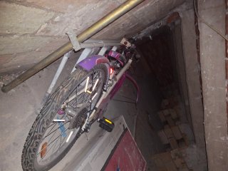Bicicleta rosa y blanca