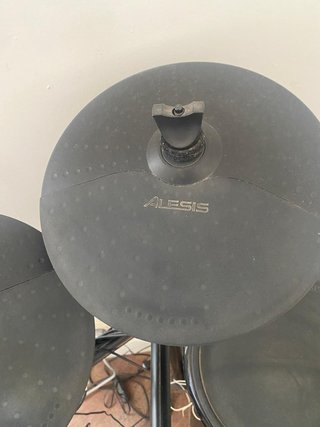 Batería Electrónica Alesis Nitro Mesh Kit + Banque