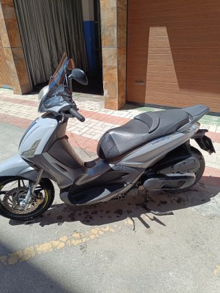 Piaggio Beverly 350 ie Sport Touring