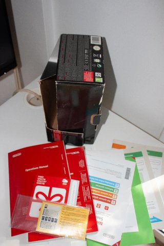 Nintendo 3DS Negra INBOX + Juegos