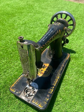 Máquina de coser Singer antigua